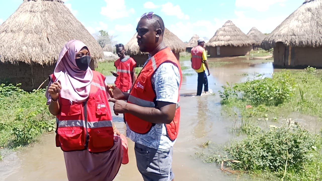 Kenya Red Cross Relocates Families as Floodwaters Submerge 25 Houses in Galili Village